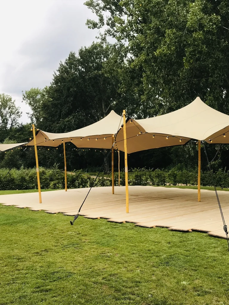 tent met vlondervloeren