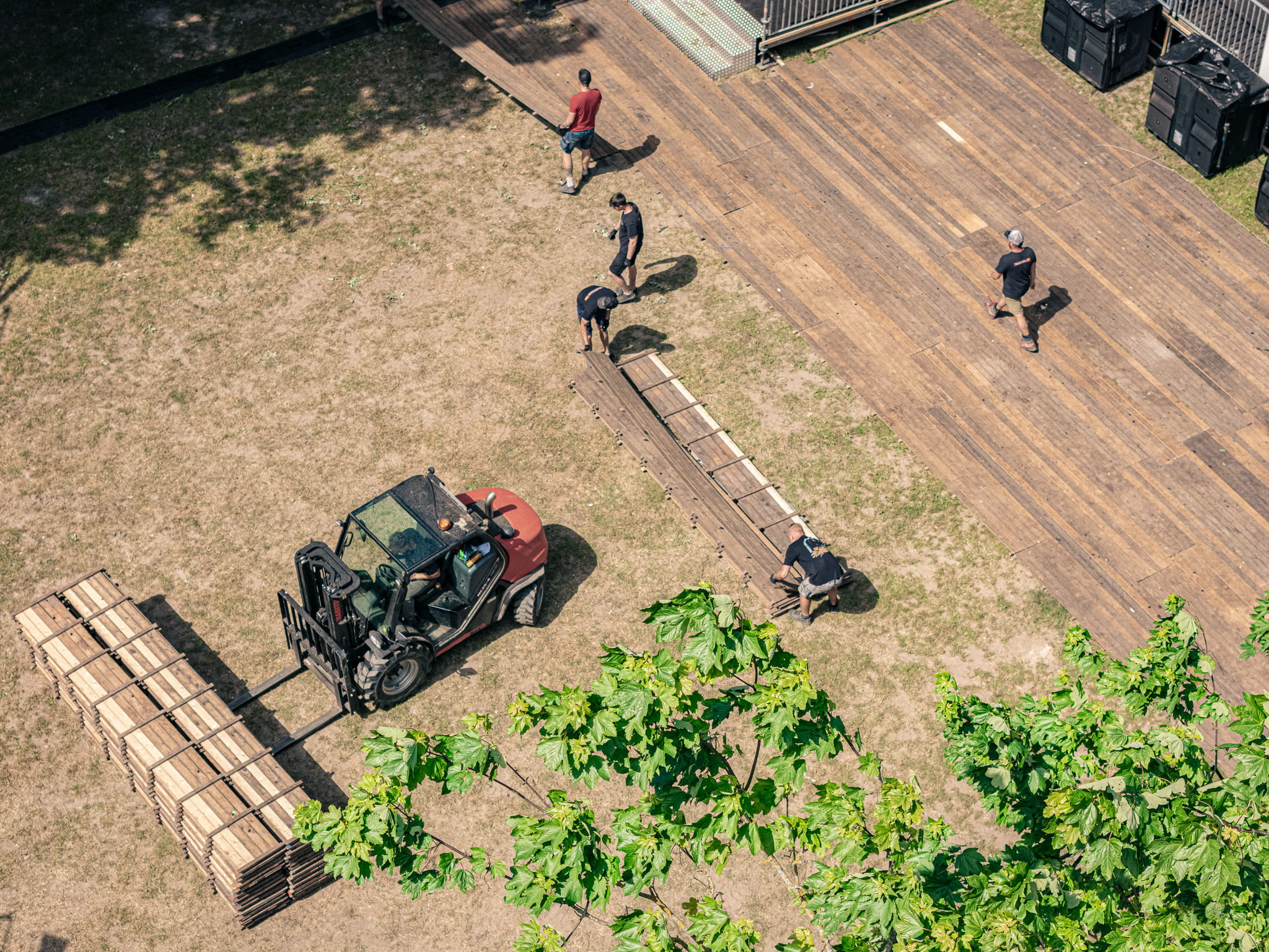 werken bij vlondervloeren.nl – leggen van een vlondervloer werken bij vlondervloeren.nl - leggen van een vlondervloer