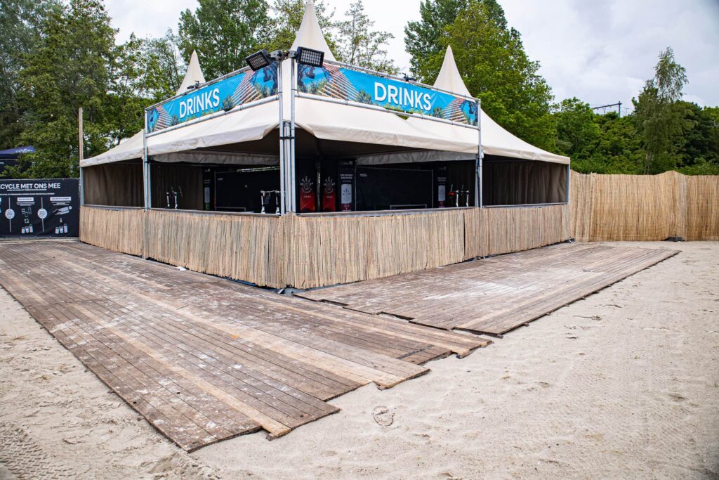 A day at the beach festival 2026 2 - Vlondervloeren.nl